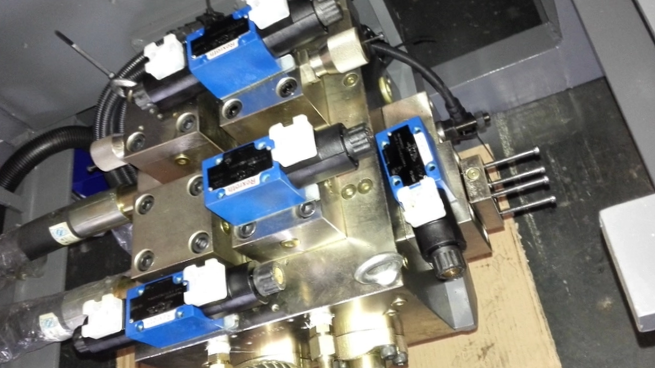 What Are The Signs that It&#8217;s Time to Get Another Standard Injection Molding Machine?